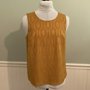 Banana Republic Factory |  Back Button Texture Patterned Sleeveless Top